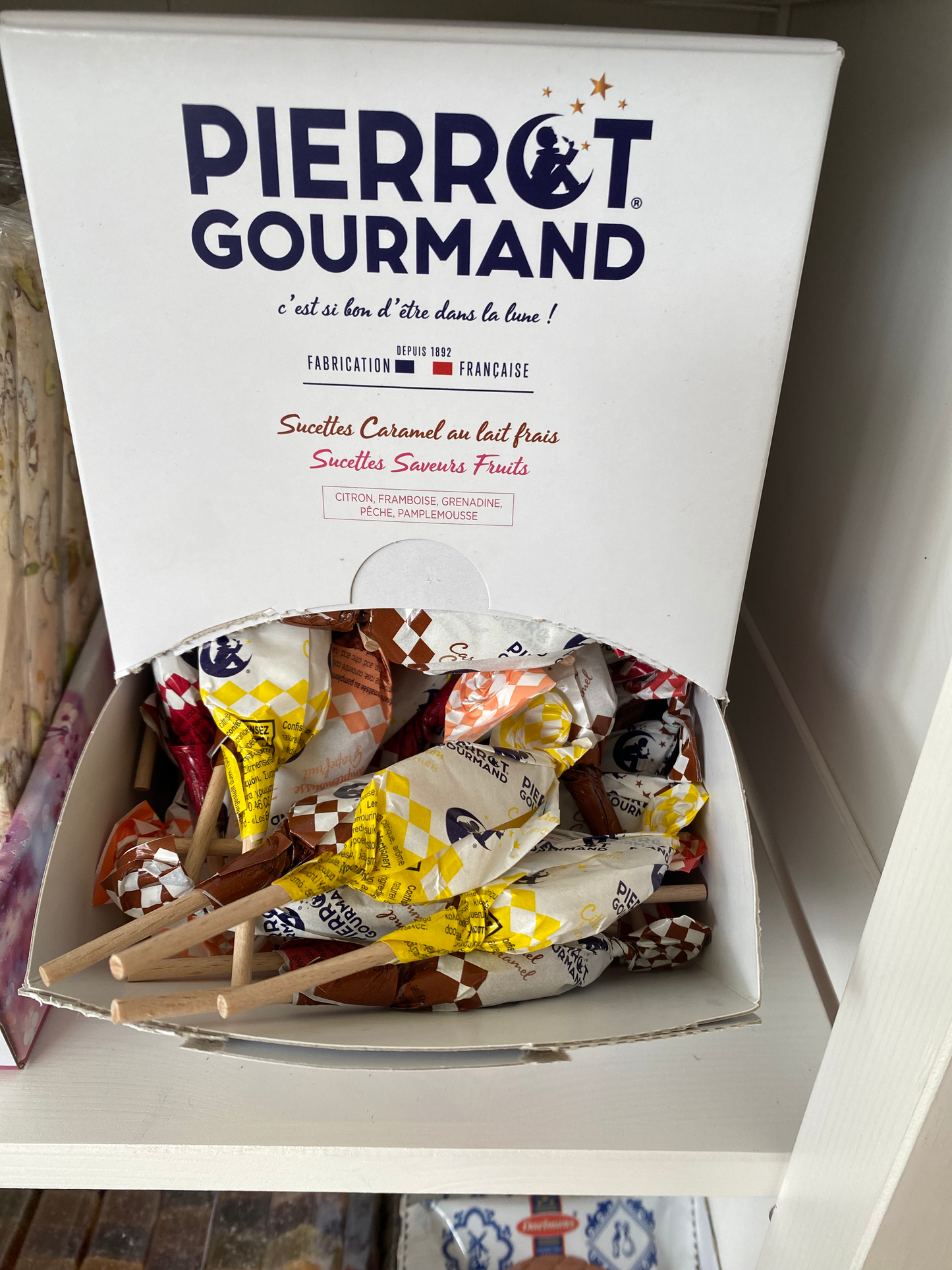 Pierrot Gourmand Fruit & Caramel Lollies (Triangular)