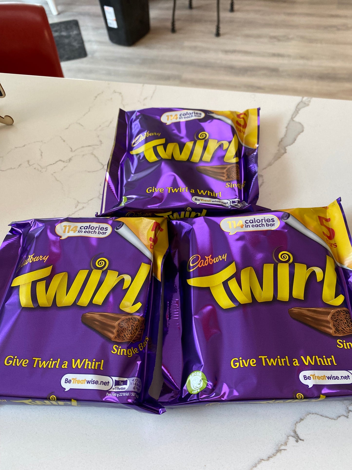 Twirl small -two bars (Cadbury)
