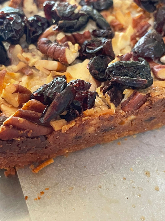 Cranberry chocolate magic bar