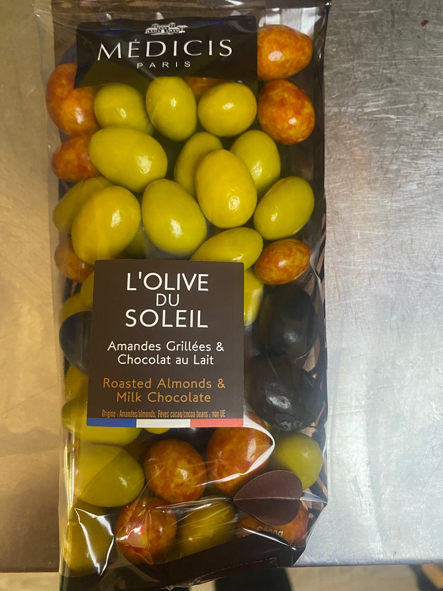 Chocolate covered almonds l’olive du soleil