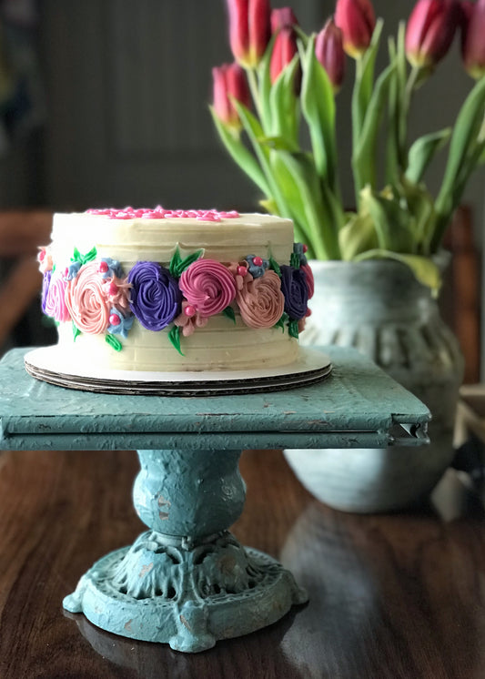 Specialty cakes (serves 8 to 10)